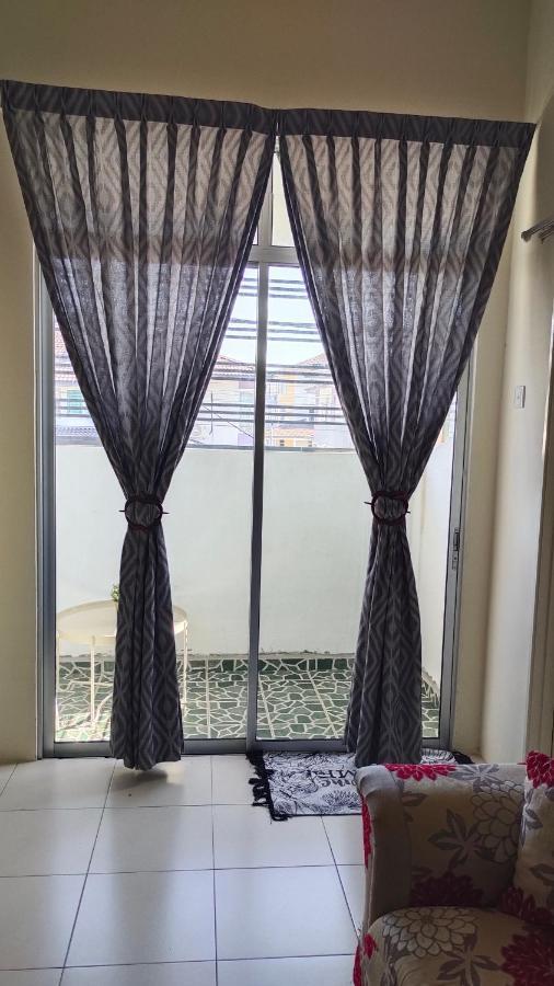 Dadide guesthouse Alor Gajah Extérieur photo